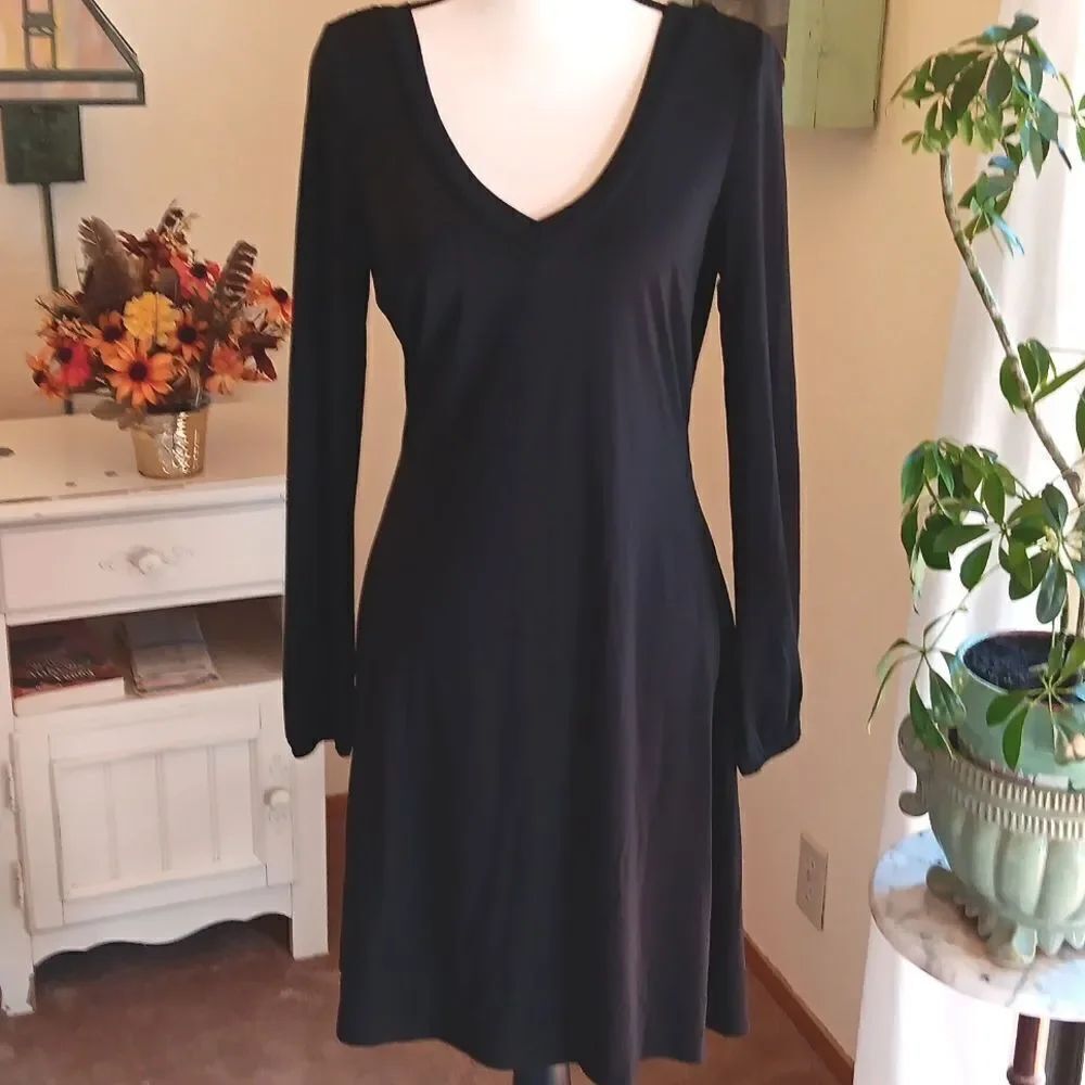 Boston Proper V-Neck Button Embellished Dress